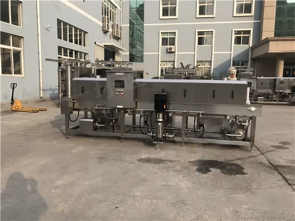 物流周轉(zhuǎn)箱清洗機 各類膠筐折疊箱專用高壓噴淋清洗設(shè)備 物流周轉(zhuǎn)箱清洗機 各類膠筐折疊箱專用高壓噴淋清洗設(shè)備