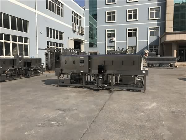 四段清洗洗箱機,周轉箱滅菌清洗 高效益比回報 四段清洗洗箱機,周轉箱滅菌清洗 高效益比回報