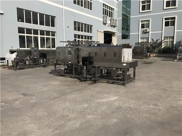 托盤式洗箱機(jī)價(jià)格,環(huán)速提供免費(fèi)試機(jī) 帶設(shè)備回工廠 托盤式洗箱機(jī)價(jià)格,環(huán)速提供免費(fèi)試機(jī) 帶設(shè)備回工廠